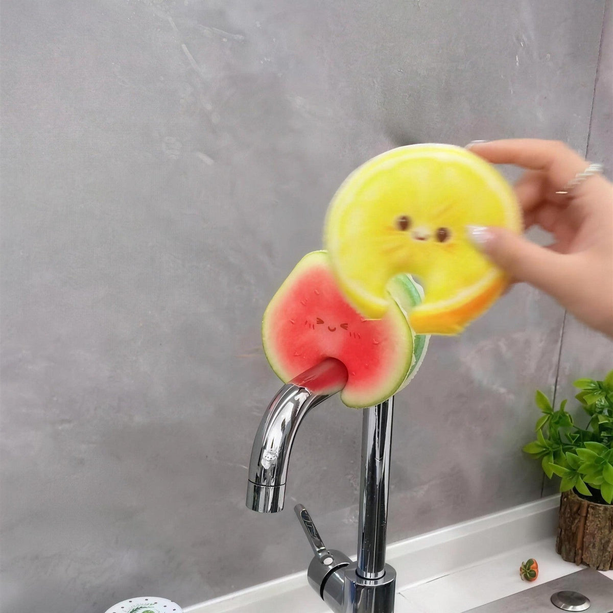 Hanging the lemon Frubby next to the guava